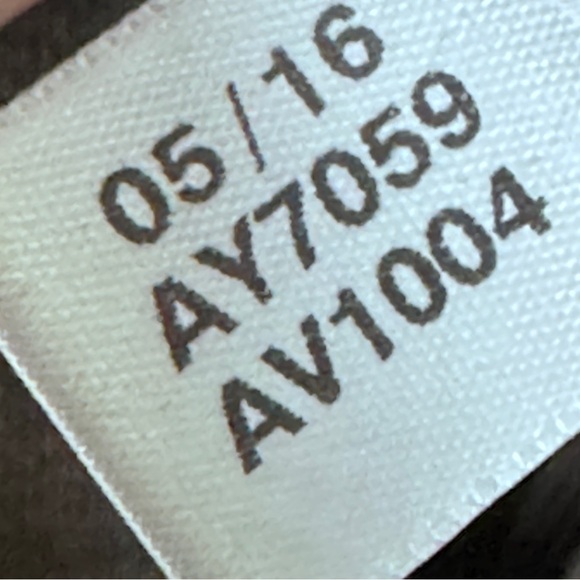 Adidas Men's Warm-Up Tricot Regular 3-Stripes Track Jacket, Black/White / L - Picture 2 of 6